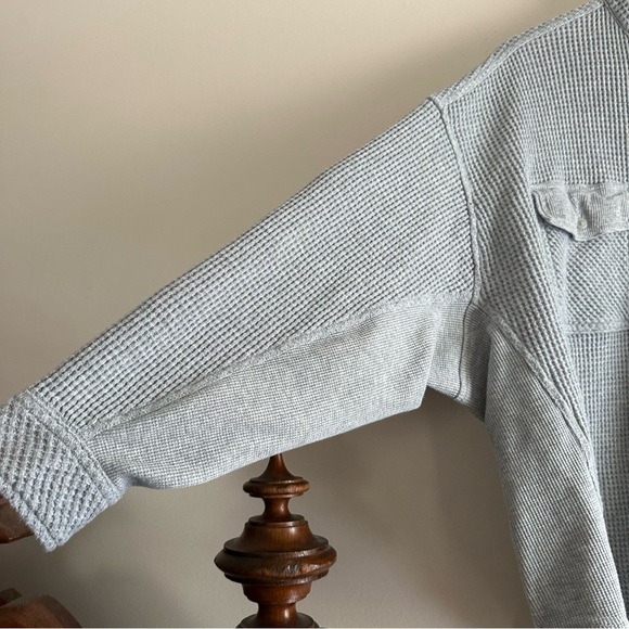 Aerie • Lumberjane Waffle Shirt in Medium Heather Gray - Picture 2 of 8